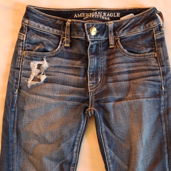 American Eagle Outfitters - Distressed Patched Jeggings - Picture 3 of 10